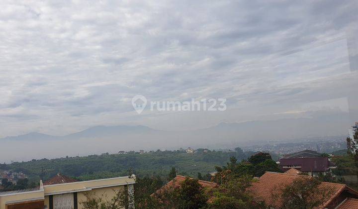 Rumah Bagus di Resor Dago Pakar, Bandung 1