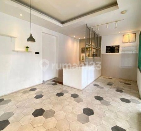 Guest House Eksklusif di Bandung – 12 Kamar, Lokasi Super Strategis, Aktif dan sudah ada perizinan