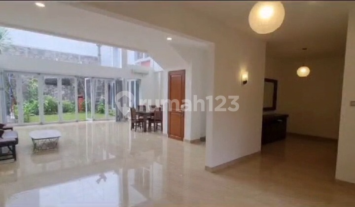 Rumah Mewah Private Pool di Jakarta Selatan Cocok Kedutaan & Kantor | LT 436 M²
