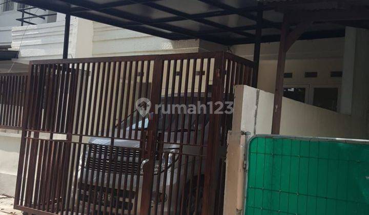 Rumah 2 Lantai Hadap Taman Di Tmn Palem Lestari  1