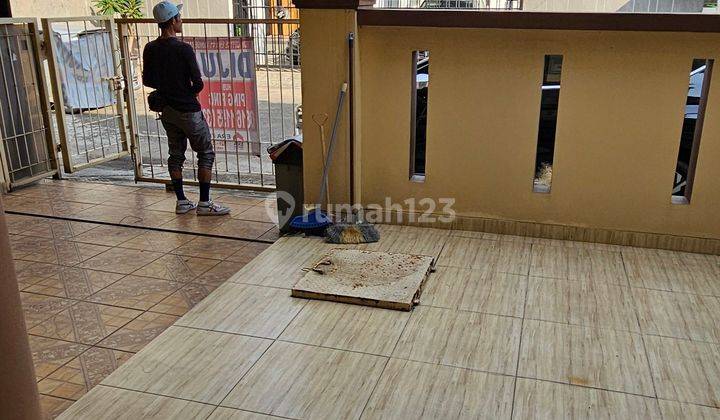 Rumah di Taman Semanan Indah, 2 Lantai, Full Bangunan Sudah Direnovasi 2