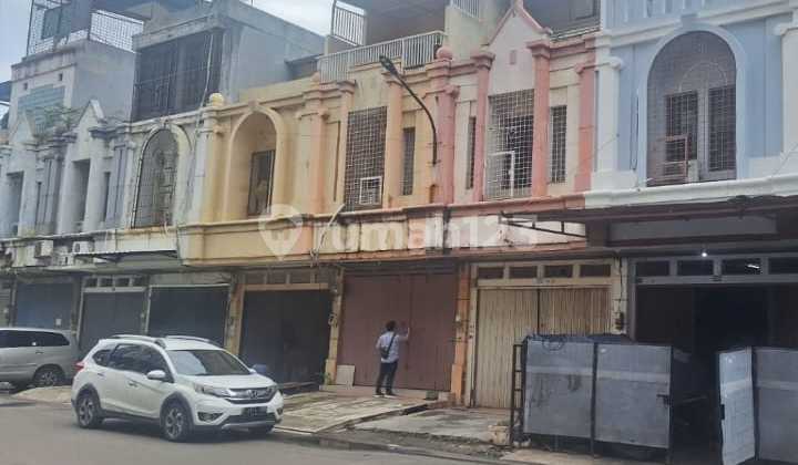 Dijual 2 Unit Ruko Gandeng 3 Lantai dan 2.5 Lantai. Akses Dekat ke Tol. Harga Hitung Perunit