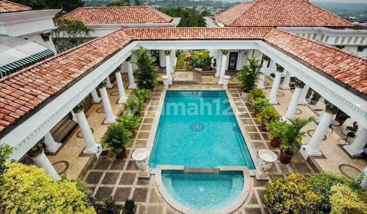 Di jual Rumah Villa Lokasi Sentul City