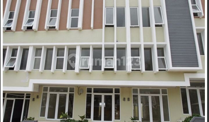 Disewakan 2 Ruko Gandeng 3Lantai Springhill Bandar Lampung Kemiling