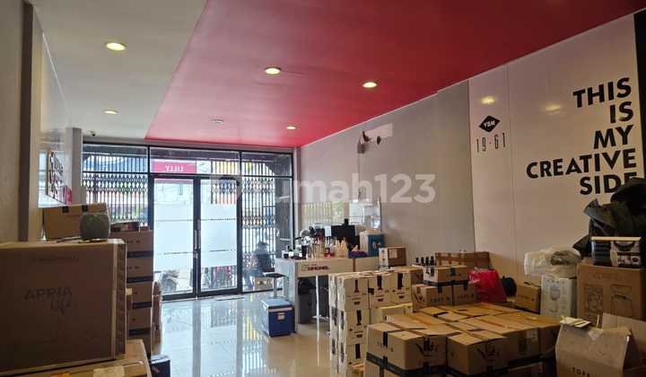 Ruko 3,5 Lantai Lokasi Strategis di Area Komersil Sukasari Bogor Ruko 3,5 Lantai Lokasi Strategis di Area Komersil Sukasari Bogor