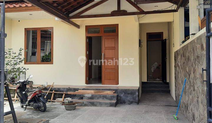 Rumah Taman Surya Depan Jalan Boulevard Lokasi Bagus Kalideres  2