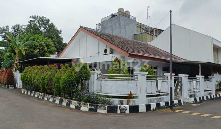 Excellent Location Hook House, Fronting Park, 17x15, Kelapa Gading