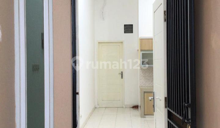 Rumah Gang Songsi 4x15 3 lantai Sudah Renovasi Siap Huni Tambora