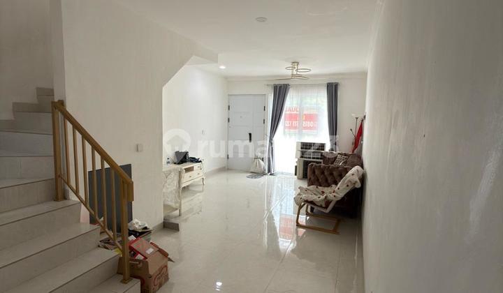 Rumah Bagus Siap Huni 3 Lantai di Palm Blossom, Jakarta Barat