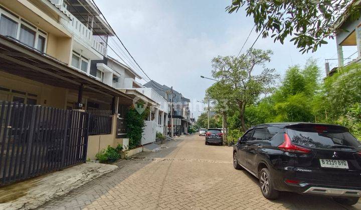 Rumah Park Residence Bagus 2 Lantai Siap Huni di Taman Surya 2