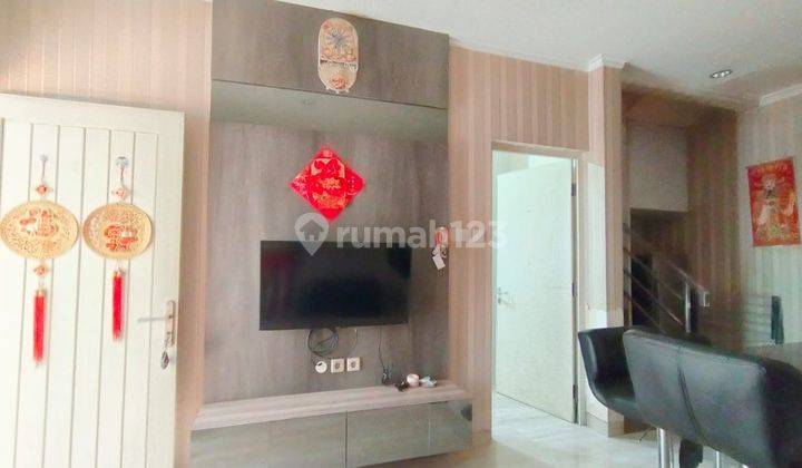 Rumah Park Residence 2 Lantai Bagus Semi Furnished di Taman Surya 1