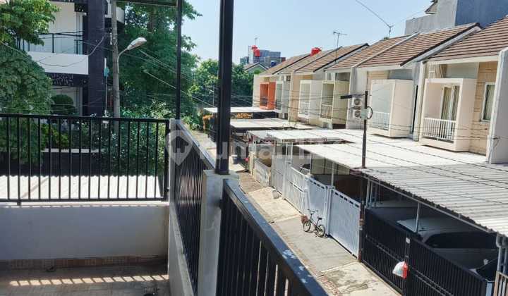 Ready-to-Occupy Hook House Cluster in Duta Garden Tangerang 2