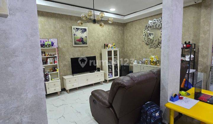 Dijual Cepat Rumah Cantik, Semi Furnished, Gading Serpong, Lokasi Sangat Strategis, Nego Sampai Jadi 1