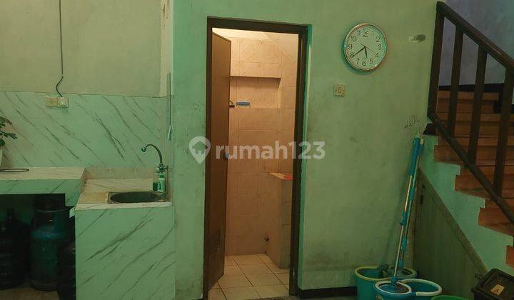 Disewakan Ruko Jl Raya Bratang Gede 3