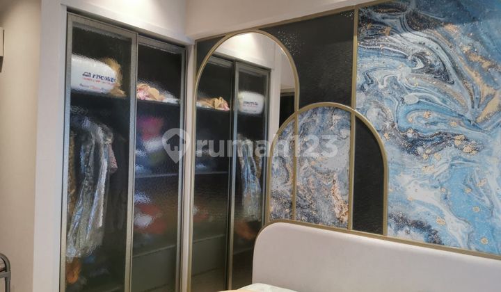 Amor Pakuwon City Apartment