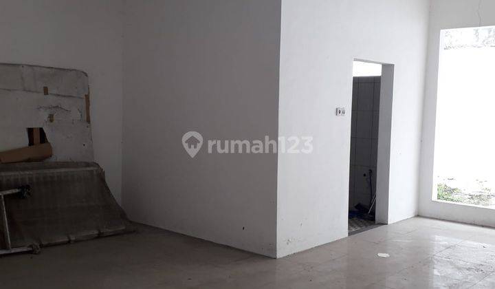 Rumah Hitung Tanah Di Dharmahusada Indah Barat 2