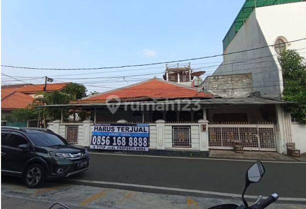 Rumah Hook Luas di Kemayoran, Jakarta Pusat 1