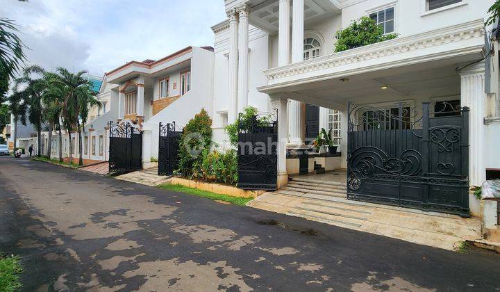 Rumah 2 Lantai Bagus Furnished SHM di Permata Hijau Area, Jakarta Selatan 1