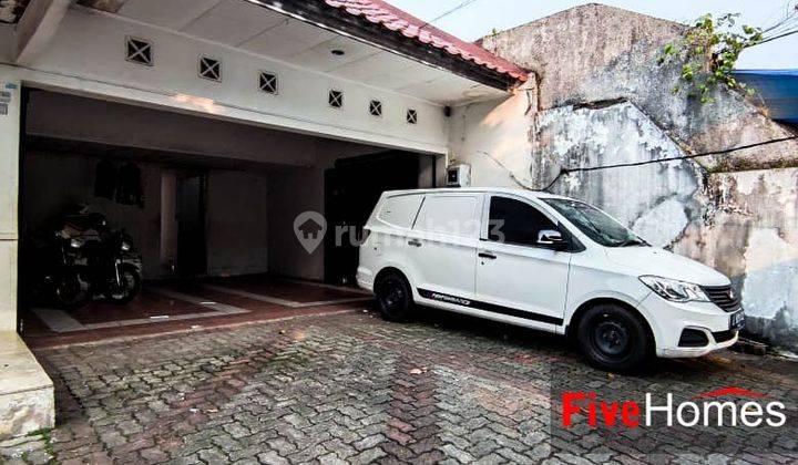 Rumah Lama Hitung Tanah Saja di Kemang 1