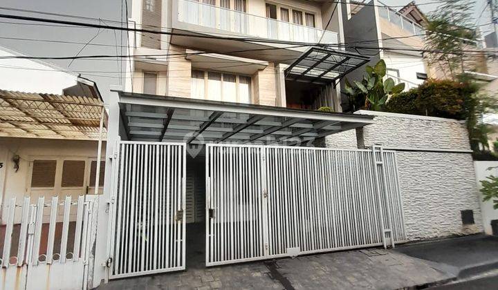 Rumah 3 Lantai Bagus di Pondok Indah, Jakarta Selatan 2