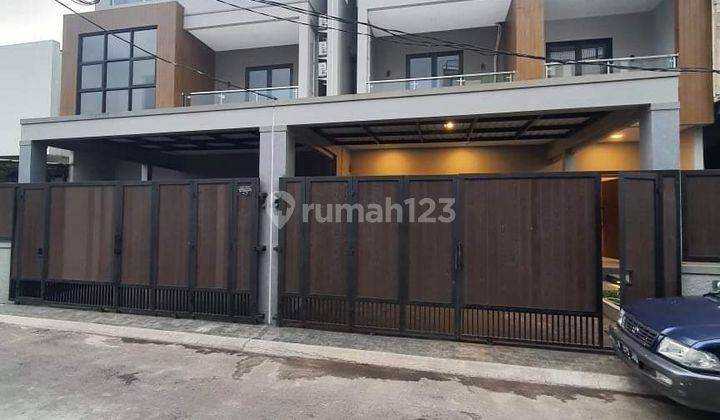 Rumah 3 Lantai Baru Unfurnished SHM di Pancoran Perdatam, Jakarta Selatan 1