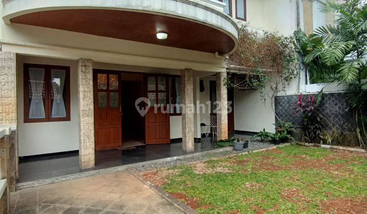 Rumah 2 Lantai Bagus Furnished SHM di Pondok Indah, Jakarta Selatan 2