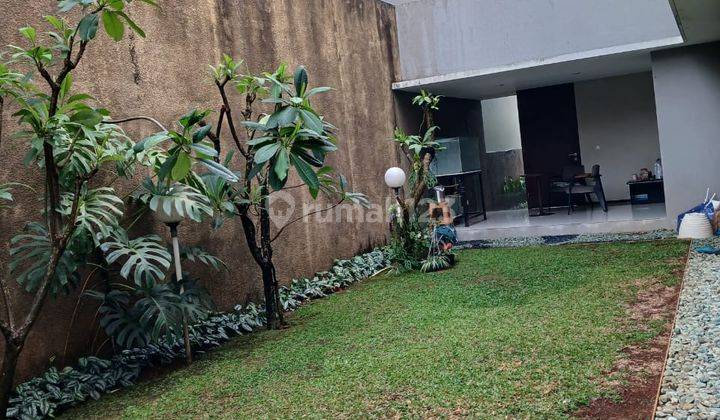 Rumah 2 Lantai Bagus Unfurnished SHM di Veteran Bintaro, Jakarta Selatan 2