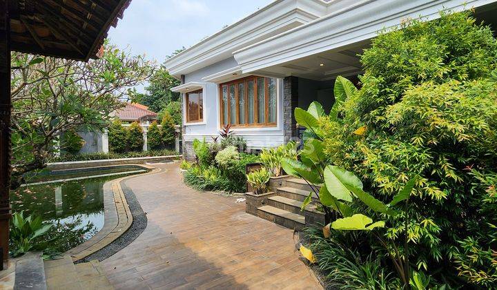 Rumah 2 Lantai Bagus Semi Furnished SHM di Kemang Timur, Jakarta Selatan 1