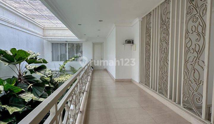 Rumah 2 Lantai Bagus Unfurnished SHM di Thamrin Area, Jakarta Pusat 2