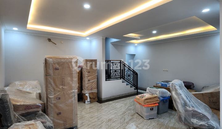 Nice House Unfurnished Certificate Cipete, South Jakarta 2