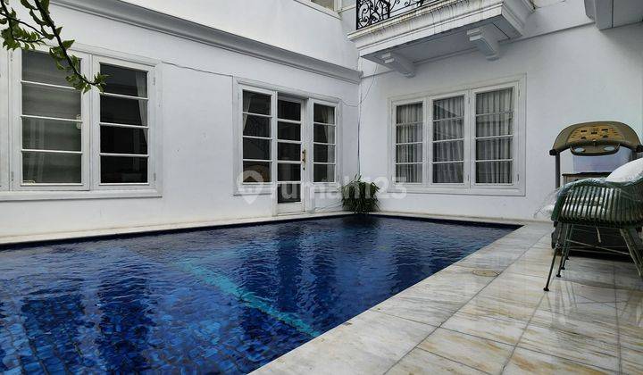 Rumah 2 Lantai Bagus Semi Furnished SHM di Kebayoran Baru, Jakarta Selatan 1