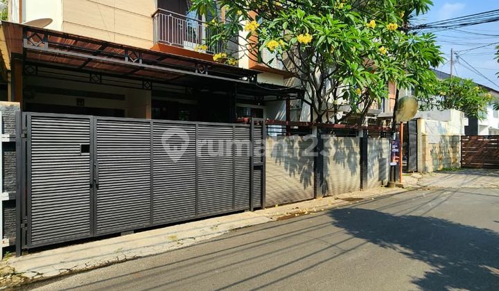 Rumah Bagus Semi Furnished SHM Pejaten, Jakarta Selatan Rumah Bagus Semi Furnished SHM Pejaten, Jakarta Selatan