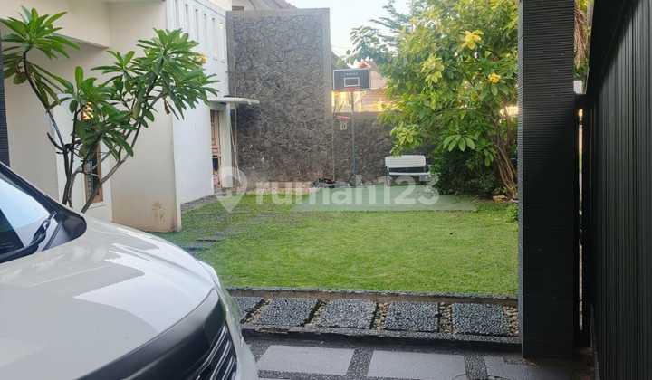 House, 2 Floors, Freehold Title, in Bintaro 2