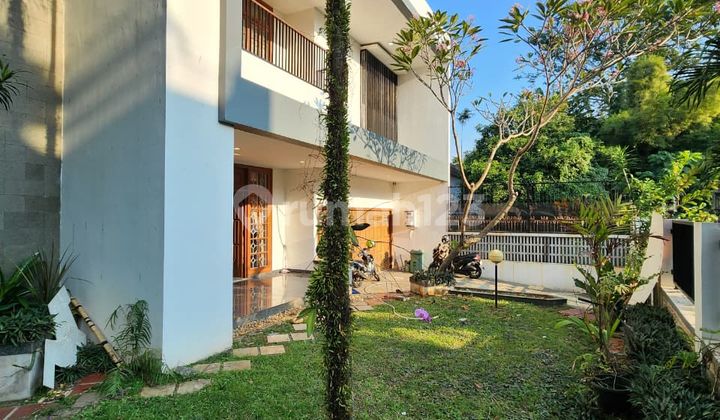 Nice Semi-Furnished Rental House with SHM in Pondok Indah, South Jakarta Nice Semi-Furnished Rental House with SHM in Pondok Indah, South Jakarta