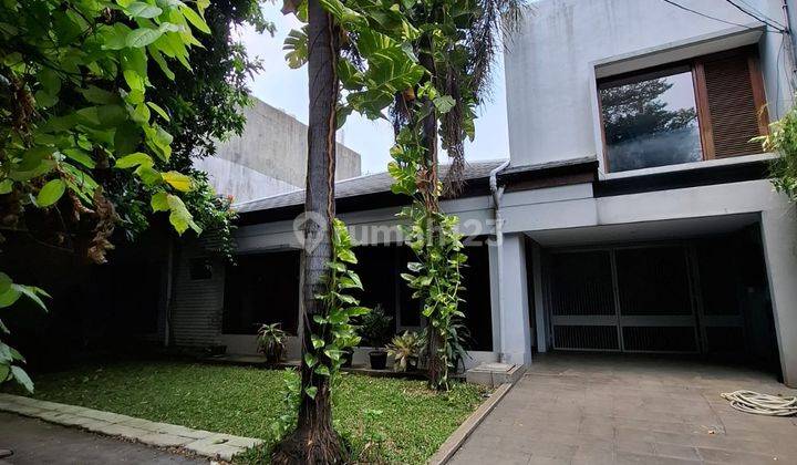 Rumah Kontrakan 2 Lantai Bagus Unfurnished SHM di Kebayoran Baru, Jakarta Selatan 1