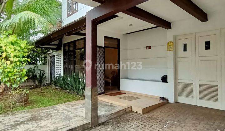 Rumah 2 Lantai Bagus Furnished SHM di Kebayoran Baru, Jakarta Selatan 2