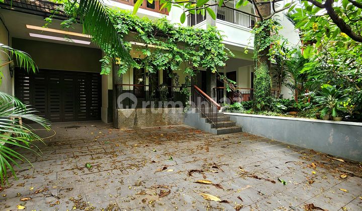 Rumah Kontrakan Bagus Unfurnished SHM Kebayoran Baru, Jakarta Selatan 1
