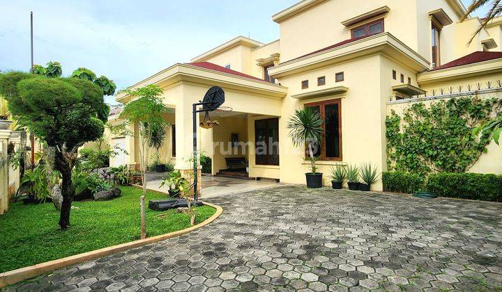 Rumah 2 Lantai Bagus Semi Furnished SHM di Taman Radio Dalam Kebayoran Baru, Jakarta Selatan 1