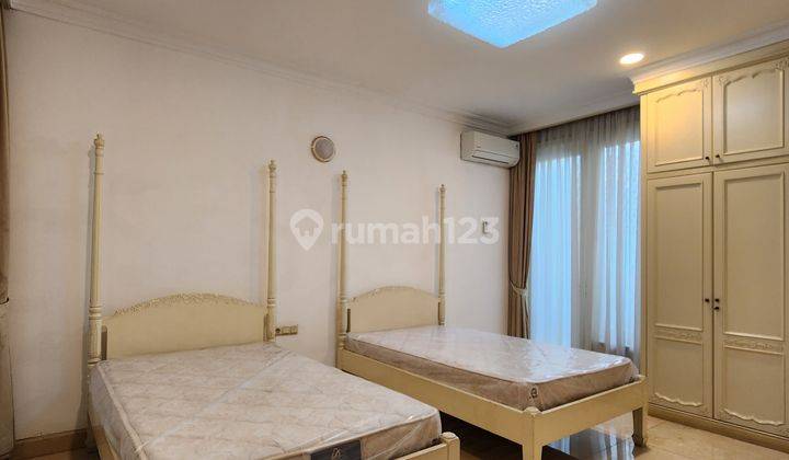 Rumah Kontrakan Bagus Furnished SHM Kebayoran Baru, Jakarta Selatan 2