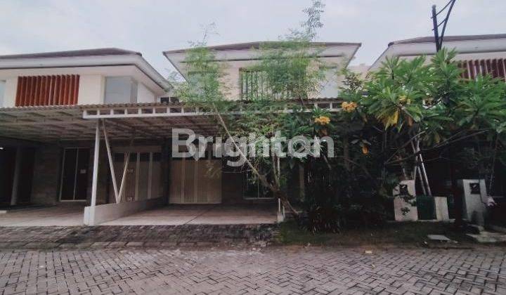 RUMAH LOKASI STRATEGIS, DILINGKUNGAN PREMIUM, ONE GATE SYSTEM 1