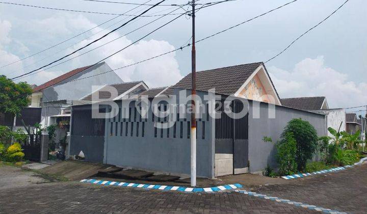 RUMAH POJOK DAN LUAS DI SAPPHIRE RESIDENCE 1