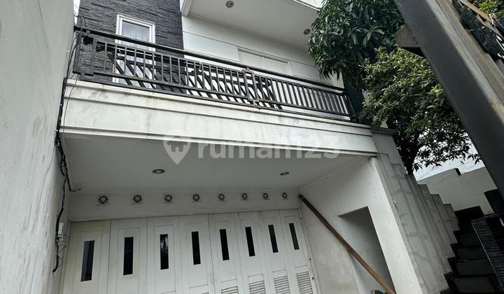 Rumah Hoek di Sunter Kirana Jakarta Utara Rumah Hoek di Sunter Kirana Jakarta Utara