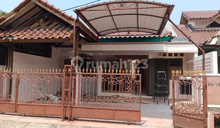 Rumah Metland Menteng Jakarta Timur 1