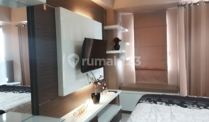 Apartment For Rent Surabaya Studio with Smart TV Hotwater Pakuwon Mall 5