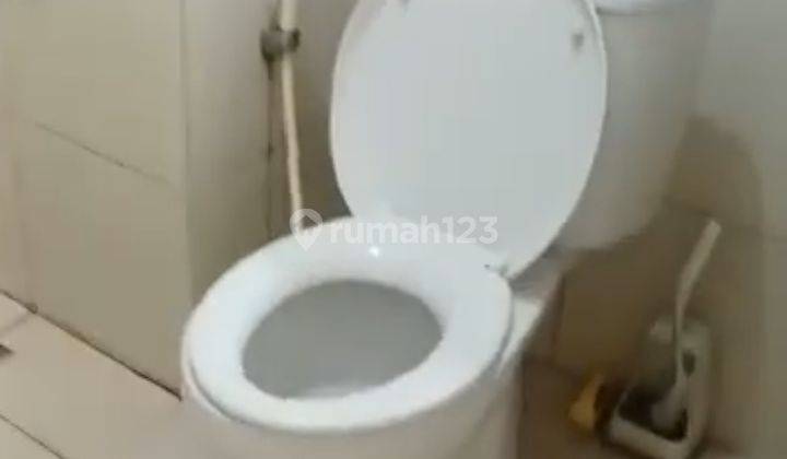 Apartment For Rent Surabaya Studio with Smart TV Hotwater Pakuwon Mall 6
