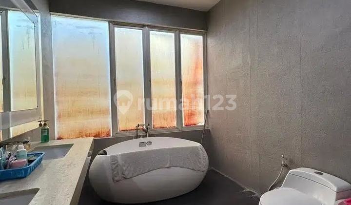 Pakuwon Indah The Mansion Fully Furnished Surabaya SHM Area 200m2 2