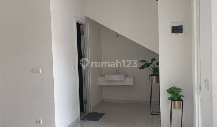 Rumah 2 Lantai Bagus di Cluster Exclusive Alam Sutera 2471  2