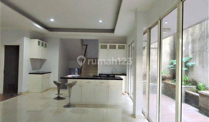 Rumah 2,5 Lantai SHM di Cluster Exclusive Sektor 7 Dt Dj 2493 2