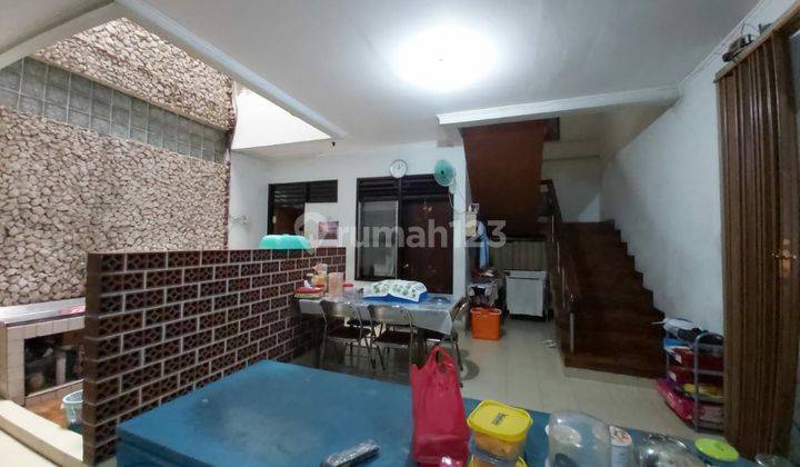 Rumah 2 Lantai Unfurnished Shm,harga Hitung Tanah Saja 6