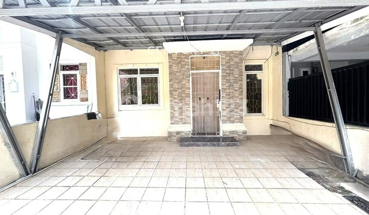 Comfortable Rental House 5 Minutes to Jungle Land Sentul 9992 Comfortable Rental House 5 Minutes to Jungle Land Sentul 9992